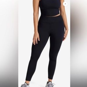 New with tags. Perfect condition. Allbirds natural leggings.